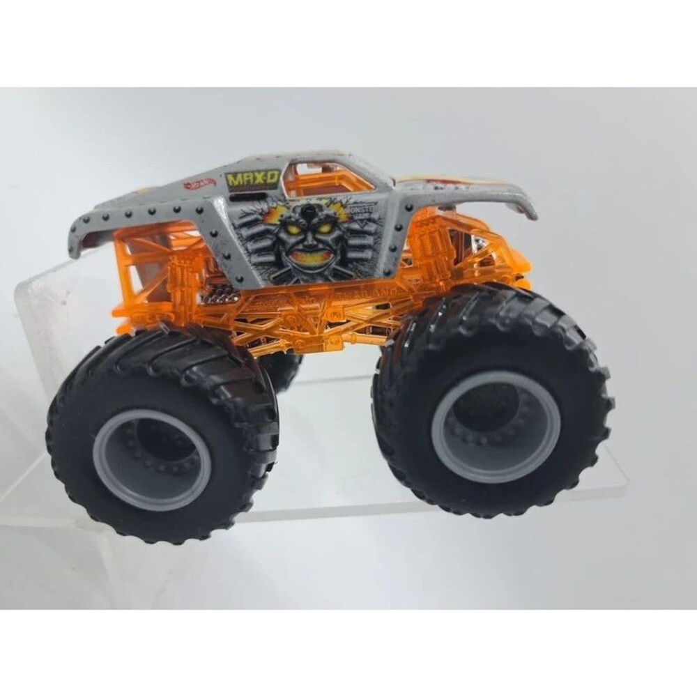 Hot Wheels Monster Jam Max-D Edge Glow Roll Monster Truck Die-Cast Toy 3"